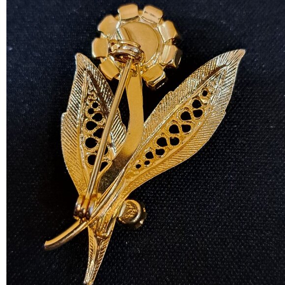 Vintage Mid-Century Gold & Rhinestone Floral Filigree Brooch Pin - Picture 2 of 4